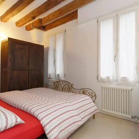 Salizada San Francesco * Venetië