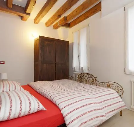 Salizada San Francesco Apartamento *